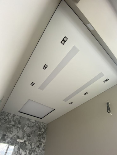 Sufity EuroKRAAB. Z połączeniem cienia do ściany. PROFILE czarny cień